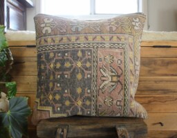 50cm - 20 Inch Vintage Carpet Rug Cushion Cover Handwoven - Worldly Traveler Series - thumbnail 1