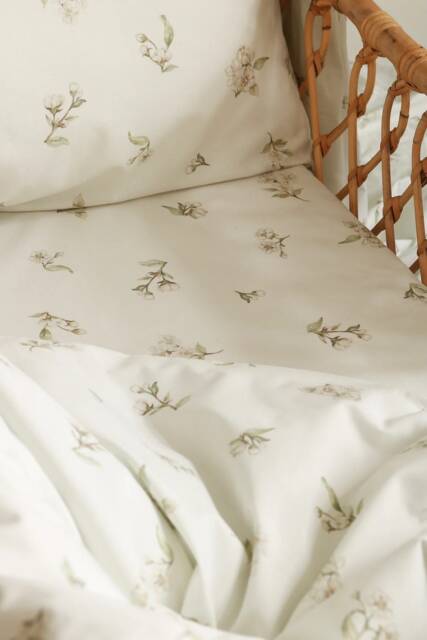Apple Blossoms On White - Fitted Sheet - image 1
