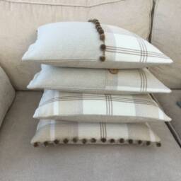 Extra-Large Tartan Plaid Tweed Cushion Cover Balmoral Beige Throw Pillow Sham - thumbnail 3