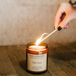 Pine Cone Soy Candle - Woodsy Scented Amber Jar - thumbnail 3