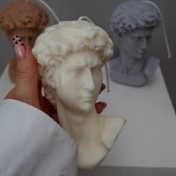 Scented David Bust Candle Large Soy Wax Roman Sculpture - thumbnail 2