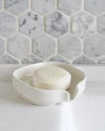 Self-Draining Porcelain Soap Dish With Spout - Minimal Ceramic Bathroom Accessory Functional & Eco-Friendly Gift