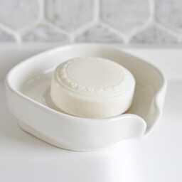 Self-Draining Porcelain Soap Dish With Spout - Minimal Ceramic Bathroom Accessory Functional & Eco-Friendly Gift - thumbnail 3