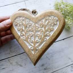 Large Mango Wood Hand Carved Hanging Heart With White Flower Detail & Infill - Decoration Wall Decor Rustic - thumbnail 2