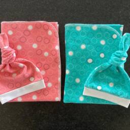 Organic Swaddle Blanket & Newborn Hat Sets. Pink Or Blue Take Home Photo Props. Baby Shower Gifts - thumbnail 2
