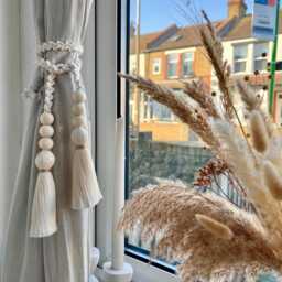 Macram?? Cotton Tassel Curtain Tieback - Wooden Bead Braided Holdback Minimalist Home D??cor Bohemian Style Window Treatment - thumbnail 3