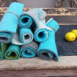 Sitting Mats To Go, Variations On Turquoise - thumbnail 2