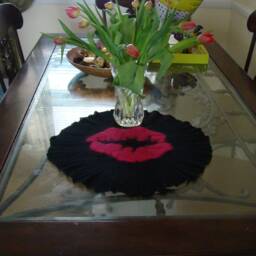 Felted Kiss Fiber Art Red & Black Wool Wall Hanging Or Round Table Decor - thumbnail 3