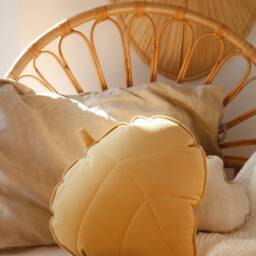 "Velvet Leaf Pillow ""Honey" - thumbnail 2