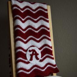 Crochet Crimson & White Ripple Baby Blanket With A Applique - thumbnail 2