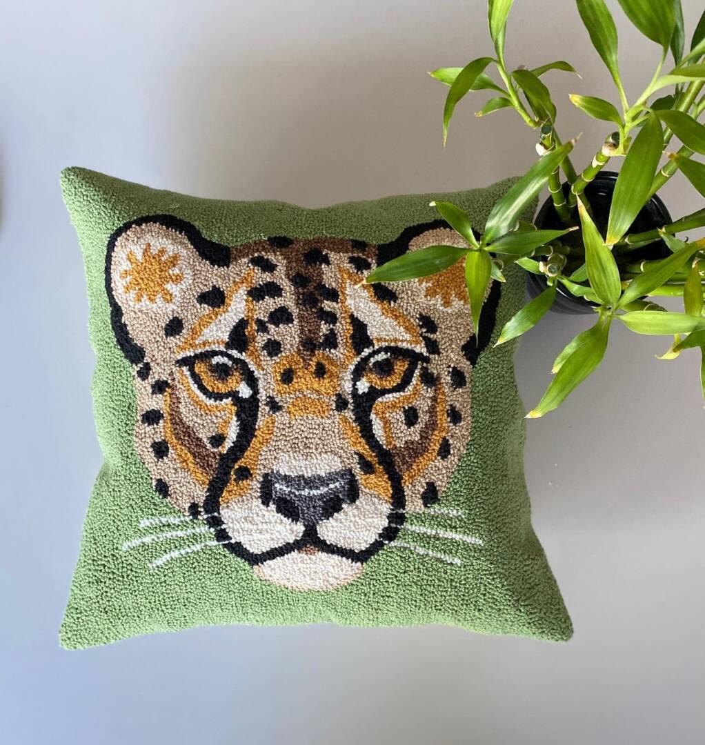 Safari Épinglé Pillow - Snow Leopard Pillows & Accessories
