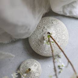 Moon Collection Volcanoe Mini Bud Vase, Minimal Nordic Natural, Handmade Wheel Thrown Organic - thumbnail 2
