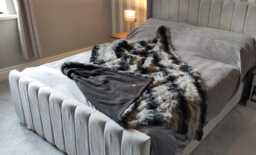 Handmade Grey Wolf Faux Fur Throw Black Polar Fleece Lining - thumbnail 1