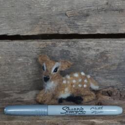 Realistic Needle Felted Fawn - Baby Deer Miniature - thumbnail 4