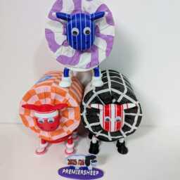 Southampton Sheep Toilet Roll Holder - Funny Football Gift For Him Or Her, Quirky Bathroom Decor Novelty Saints Soccer Fan Present - thumbnail 3