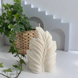 Leaf Shaped Soy Wax Pillar Candle Autumn Scented Halloween Decor - thumbnail 3