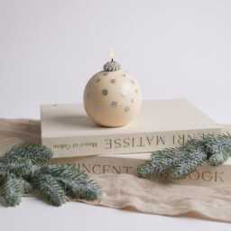Large Christmas Bauble Candle, Snowflake Ornament Candle, Festive Gift For Her, Holiday Table Decor, Secret Santa Present, Winter Home Candle Set - thumbnail 3