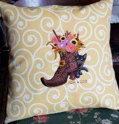 Autumn Themed Embroidered Pillow - thumbnail 1