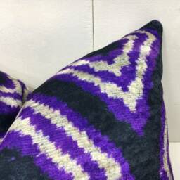 Handwoven Silk Ikat Pillow Cover 20x20, Decorative Cushion - thumbnail 2