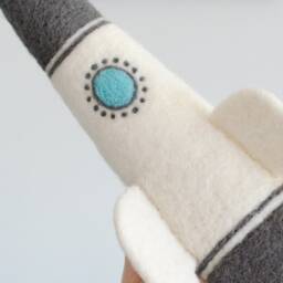 White Felt 3D Rocket Wall Hanging Decor For Space Themed Nursery - thumbnail 3