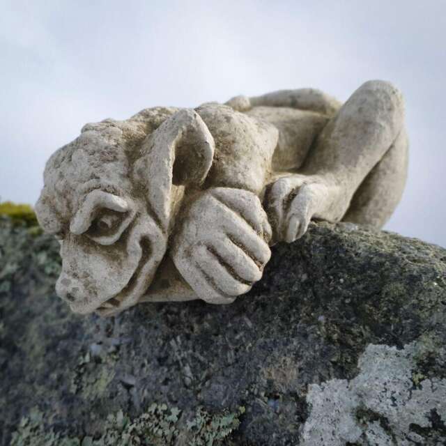Peeping Gremlin Stone Statue - Outdoor Garden Gargoyle Ornament Gothic Grotesque - image 1