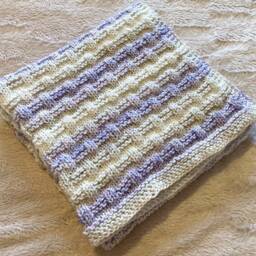 Cosy Hand Knitted Baby Blanket ~ Basket Weave Design Lightweight/Easy Care Acrylic - thumbnail 4