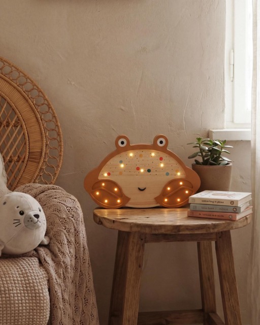 Adorable Crab Wooden Night Light - Personalized Ocean Theme Nursery Lamp, Baby Room Decor, Unique Shower Gift - image 1