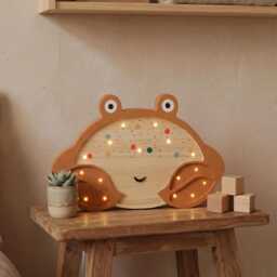 Adorable Crab Wooden Night Light - Personalized Ocean Theme Nursery Lamp, Baby Room Decor, Unique Shower Gift - thumbnail 4