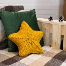 Handmade Christmas Decor Star Shaped Pillow Knit Cushion - thumbnail 3