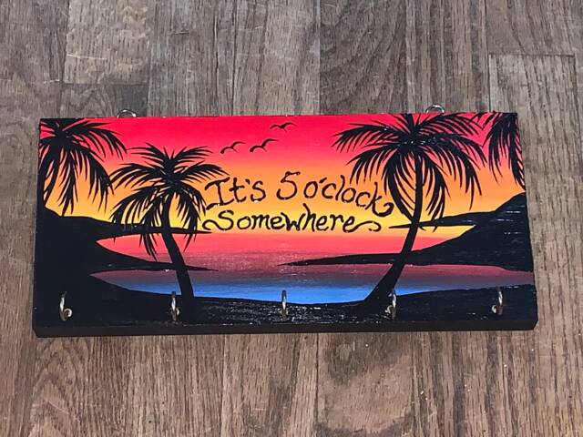 It's 5 O'clock Somewhere Key Holder - image 1
