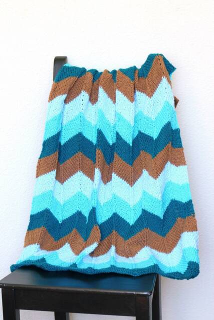 Chevron Knit Baby Blanket Soft Acrylic Nursery Decor - image 1