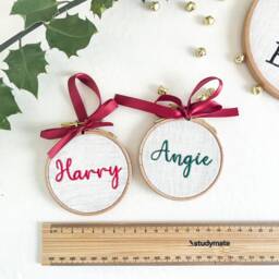 First Name Christmas Tree Decoration - Personalized Heirloom Ornament in Classic Colors Embroidered Linen Fabric Hoop With Ribbon Hanger - thumbnail 2