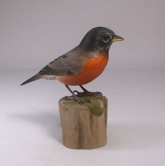 5-5/8 Inch American Robin Hand Carved & Painted Wooden Bird - image 1