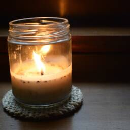 Hibiscus, Pinapple & Lime Soy Candle - thumbnail 3