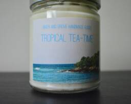 Hibiscus, Pinapple & Lime Soy Candle - thumbnail 1