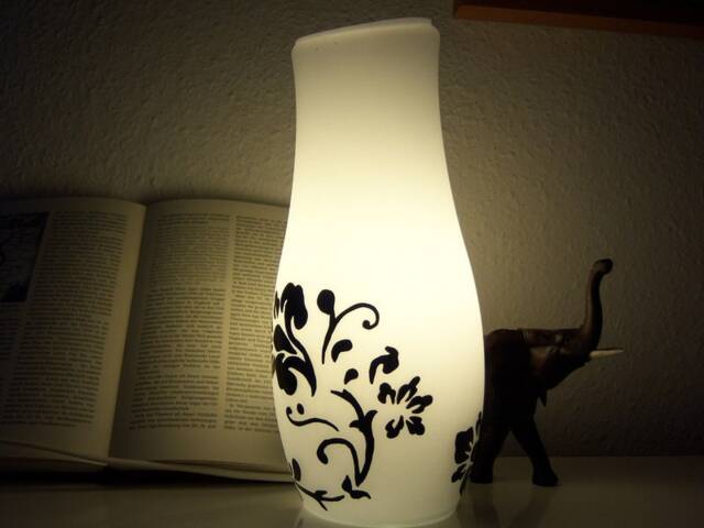Floor Lamp Black & White With Mains Operation On/Off Switch - image 1