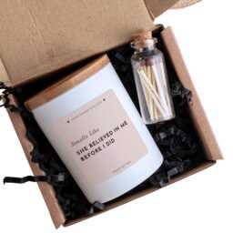 "Vegan Soy Wax Candle ""She Believed in Me" - thumbnail 4