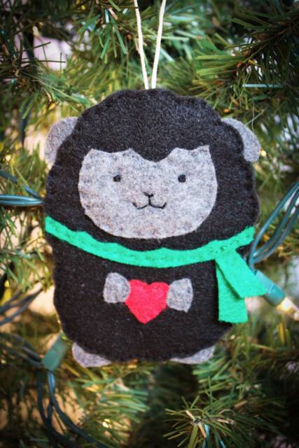 Sheep Black Felt Christmas Ornament Gift Card Holder Package Tie-On - image 1