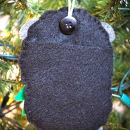 Sheep Black Felt Christmas Ornament Gift Card Holder Package Tie-On - thumbnail 2