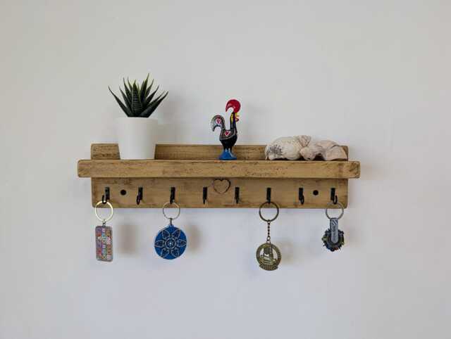 Cottage Key Holder With Eight Hooks For Hallway/Entranceway Kitchen - Antique Pine - 0175 - image 1