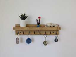 Cottage Key Holder With Eight Hooks For Hallway/Entranceway Kitchen - Antique Pine - 0175
