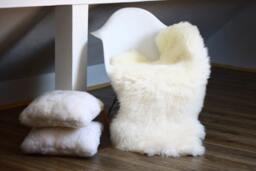 Wow Genuine Natural Lambskin/Sheepskin Rug, Pelt, Soft Long Fur Xl Large Perfect For Christmas Tree Design - thumbnail 3