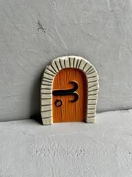 Castle Door Figurine - Garden Ornament Polyresin Figurines Terrarium Supplies Stunning Ornaments Decoration Fairy Homes - thumbnail 1