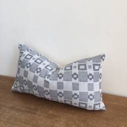 Vintage Graphic Blue Gray & White Tribal Lumbar Pillow Cover // 11 X 19 No. 024 - thumbnail 2