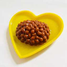 Mini Baked Beans Heart Wall Hanging /Dopamine D??cor/Fake Food/Kitchen D??cor/Food D??cor/Pop Art/Maximalist D??cor/Funny Art/ Unique Gift - thumbnail 2