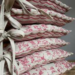 Custom Reversible Seat Pad Set With Ties in Cherry Red On Natural Linen - Please Note That Full Price Is Quotation - thumbnail 2