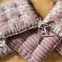 Custom Reversible Seat Pad Set With Ties in Cherry Red On Natural Linen - Please Note That Full Price Is Quotation - thumbnail 3