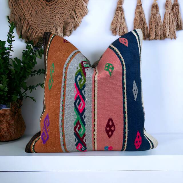 Kilim Pillow Cover 20x20 Inches/50x50 cm - image 1