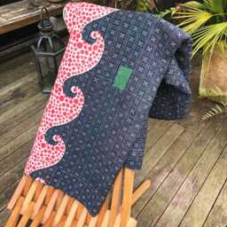 Sale Kantha Throw - Red Spots With Black Scroll Design. Reverse Bottle Green Leaf Batik Design Unique, One Of A Kind - thumbnail 2