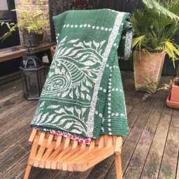Sale Kantha Throw - Red Spots With Black Scroll Design. Reverse Bottle Green Leaf Batik Design Unique, One Of A Kind - thumbnail 1